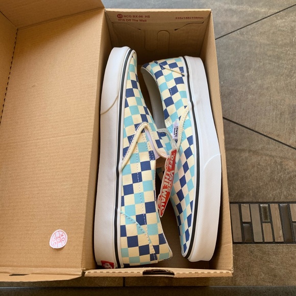Vans checkerboard slip on •BRAND NEW • NEVER WORN - Picture 4 of 13
